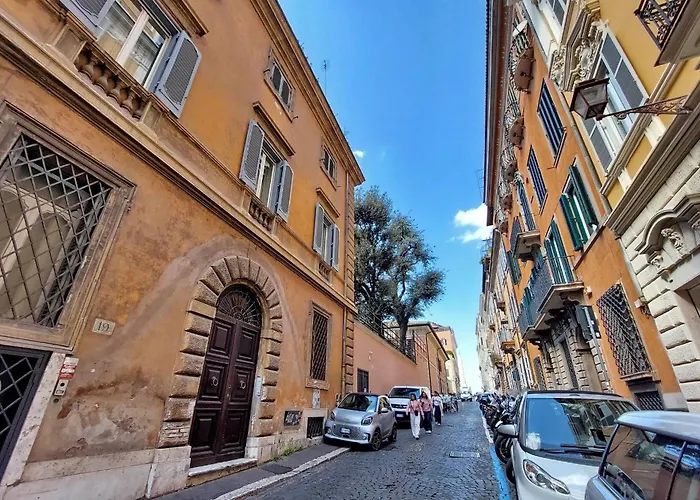 In Centre Via Gregoriana By Halldis Rom